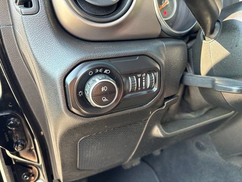 Used 2021 Jeep Gladiator Sport AWD/4WD image 14
