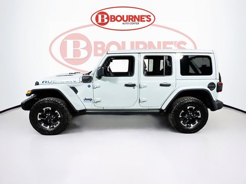 Used 2024 Jeep Wrangler Unlimited Rubicon 4xe AWD/4WD image 9