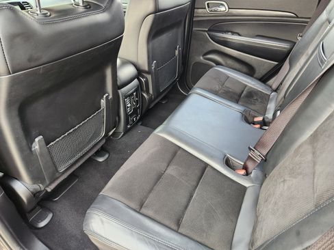 Used 2019 Jeep Grand Cherokee Altitude image 31