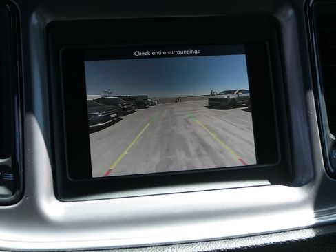 Used 2022 Dodge Challenger SXT RWD image 19