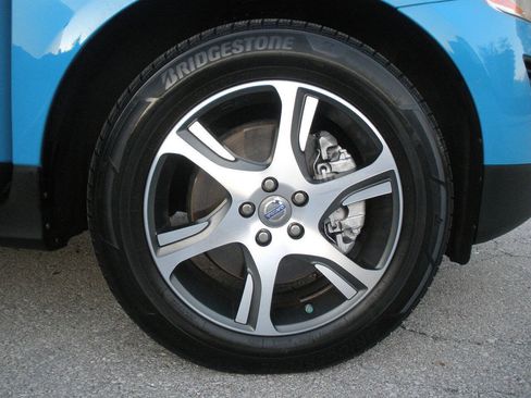Used 2013 Volvo XC60 T6 AWD/4WD image 40