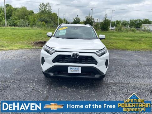 Used 2025 Toyota RAV4 XLE AWD/4WD image 9