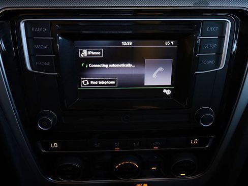 Used 2017 Volkswagen Passat 1.8T S image 19