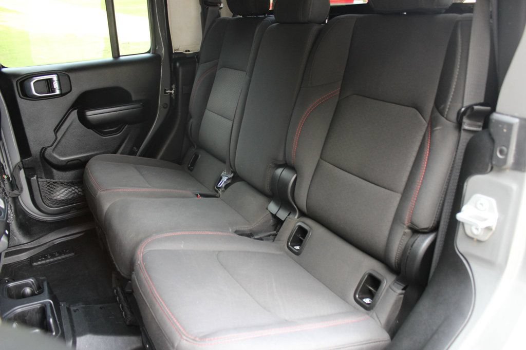 Used 2021 Jeep Gladiator Rubicon AWD/4WD image 31