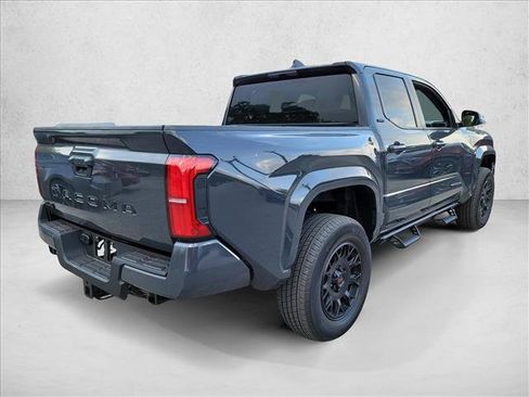 Used 2025 Toyota Tacoma SR5 AWD/4WD image 5