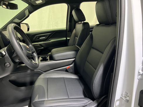 Used 2024 Chevrolet Silverado EV W/T image 17