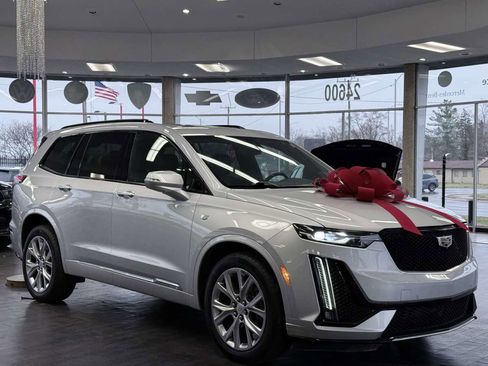 Used 2020 Cadillac XT6 Sport image 1