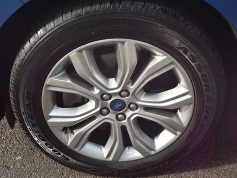 Used 2022 Ford Edge Titanium w/ Equipment Group 301A AWD/4WD image 55