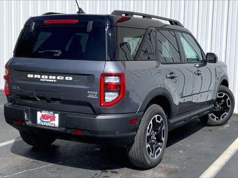 Used 2024 Ford Bronco Sport Outer Banks w/ Tech Package image 11