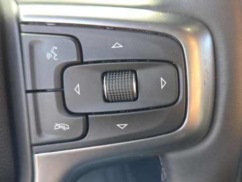 Used 2024 Chevrolet Tahoe Z71 w/ Luxury Package image 31