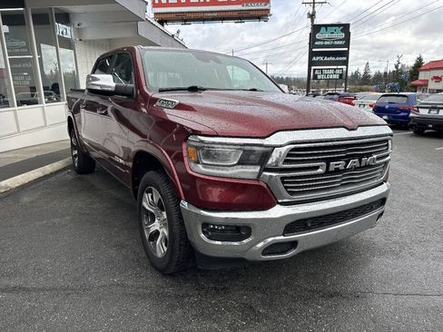 Used 2019 RAM 1500 Laramie AWD/4WD image 10