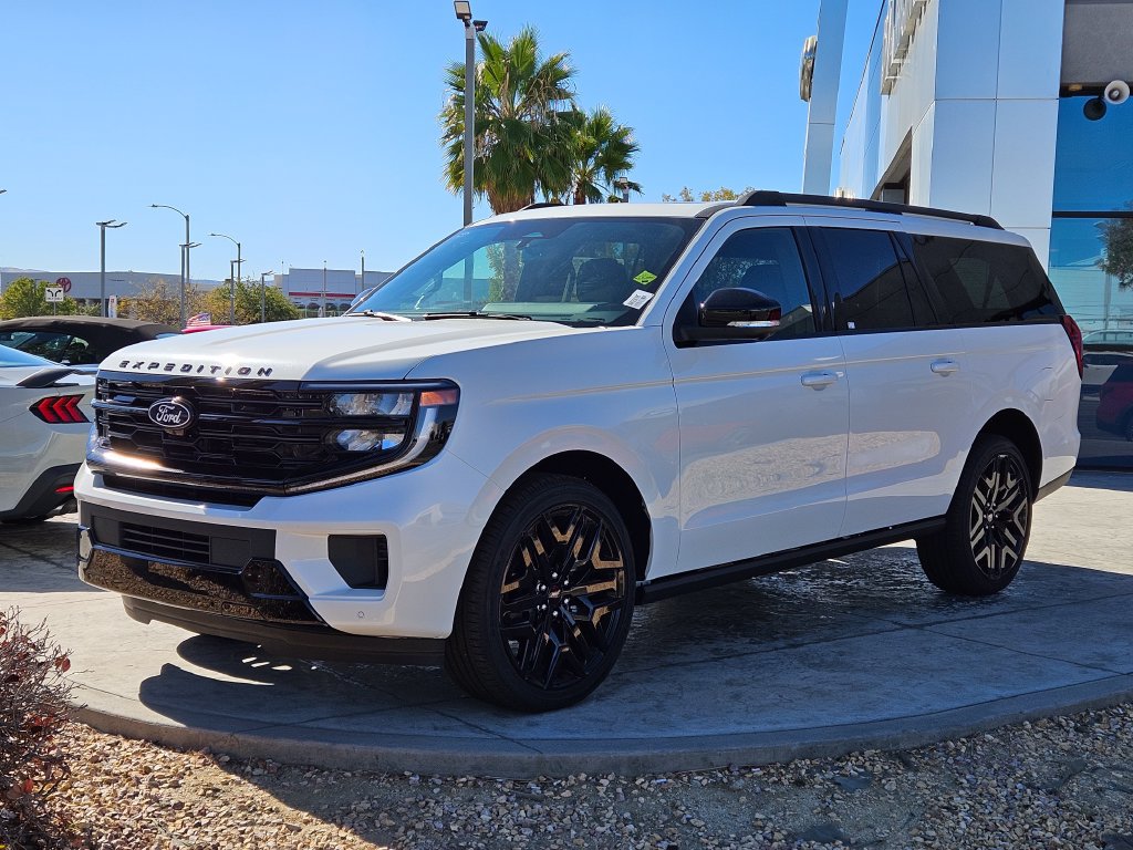 New 2027 Ford Expedition Max Platinum w/ Stealth Performance Package AWD/4WD image 2