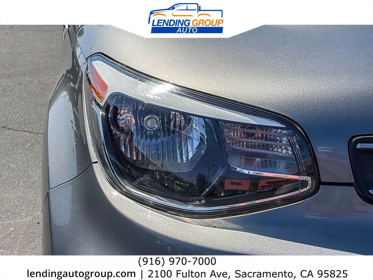 Used 2017 Kia Soul FWD image 7