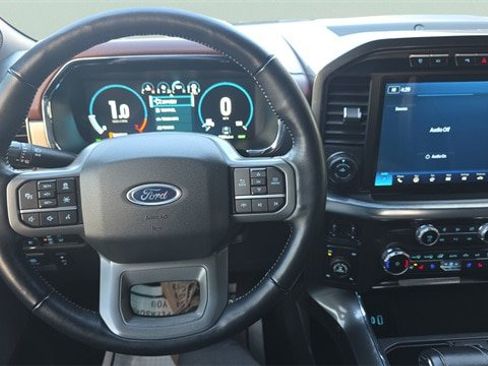 Certified 2022 Ford F150 Lariat w/ Equipment Group 502A High image 18