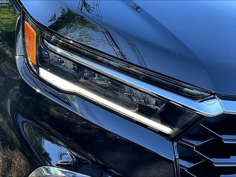 Used 2023 Honda Pilot Elite image 33