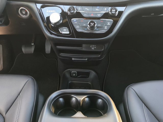 New 2026 Chrysler Voyager LX FWD image 22