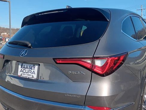 Used 2023 Acura MDX SH-AWD w/ Technology Package image 3