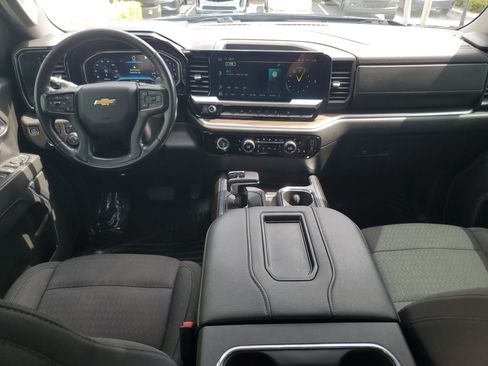 Used 2022 Chevrolet Silverado 1500 LT RWD image 16