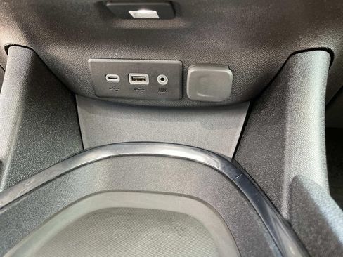 Used 2025 Chevrolet Malibu LT FWD image 24