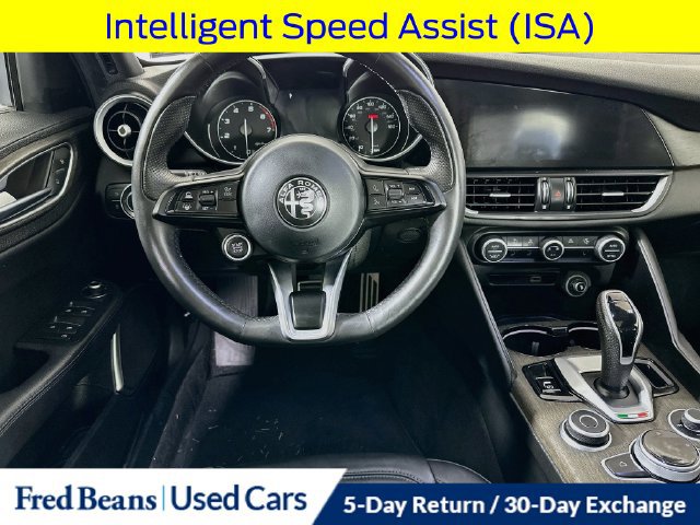 Used 2023 Alfa Romeo Giulia Ti w/ Active Assist Plus Package AWD/4WD image 29