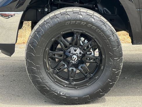 Used 2018 RAM 1500 Laramie AWD/4WD image 24