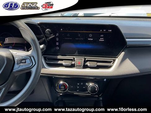 Used 2025 Chevrolet TrailBlazer LT AWD/4WD image 14