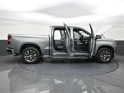 Used 2025 Chevrolet Silverado 1500 LT RWD image 28