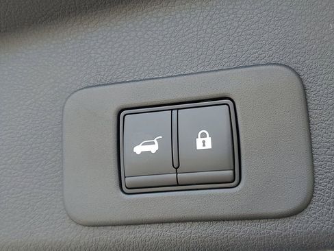 New 2025 Nissan Murano Platinum image 9