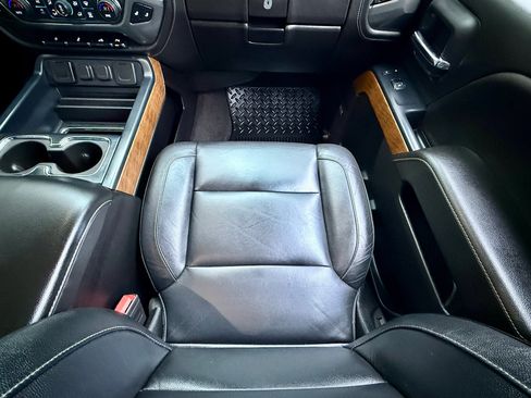 Used 2018 Chevrolet Silverado 2500 LTZ w/ LTZ Plus Package image 30