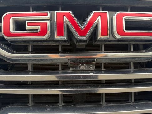 Used 2024 GMC Sierra 1500 AT4 w/ Technology Package AWD/4WD image 13