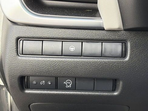 Certified 2023 Nissan Rogue SV image 24