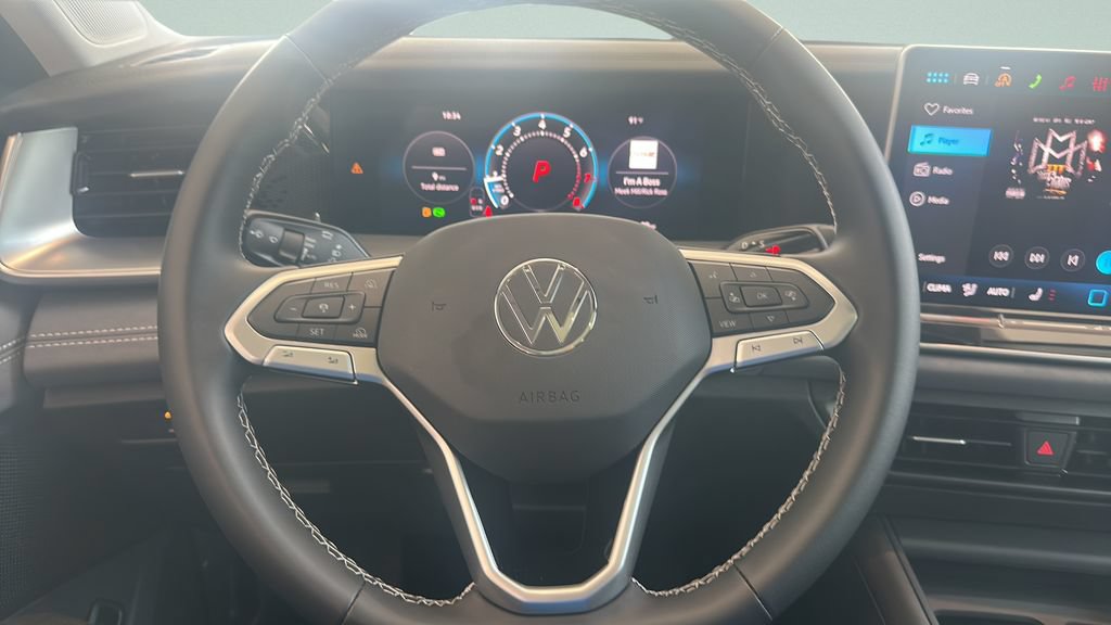 New 2026 Volkswagen Tiguan SE FWD image 11