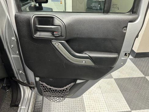 Used 2015 Jeep Wrangler Unlimited Sport w/ Quick Order Package 24S image 19