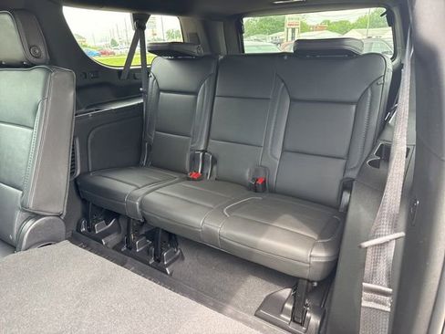 Used 2022 GMC Yukon XL Denali AWD/4WD image 23
