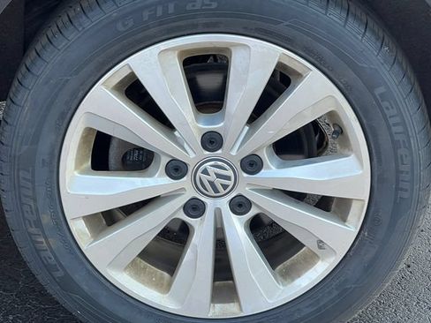 Used 2020 Volkswagen Golf 4-Door FWD image 6
