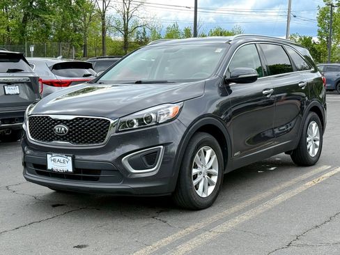 Used 2018 Kia Sorento AWD image 3