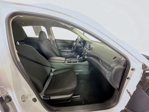 Used 2024 Nissan Sentra S image 31