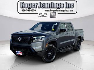 Used 2023 Nissan Frontier SV w/ Midnight Edition Package video 1