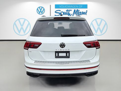 Used 2023 Volkswagen Tiguan SE R-Line FWD image 6