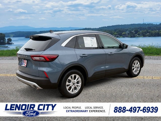 Certified 2023 Ford Escape Active w/ Tech Pack #1 FWD image 3