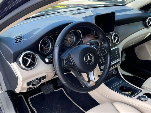 Used 2018 Mercedes-Benz GLA 250 4MATIC image 8