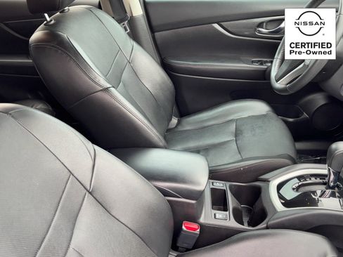 Used 2016 Nissan Rogue SL w/ SL Premium Package image 11