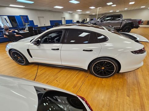 Used 2018 Porsche Panamera 4 w/ Premium Package Plus image 9