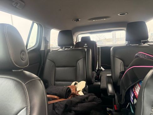 Used 2018 GMC Acadia SLT image 12