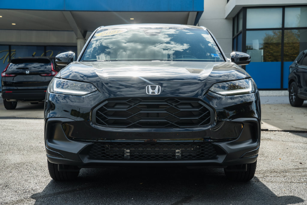 Used 2027 Honda HR-V Sport image 2