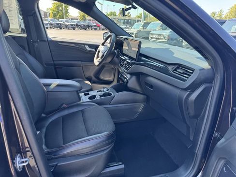 Certified 2023 Ford Escape ST-Line w/ Tech Pack #1 image 5