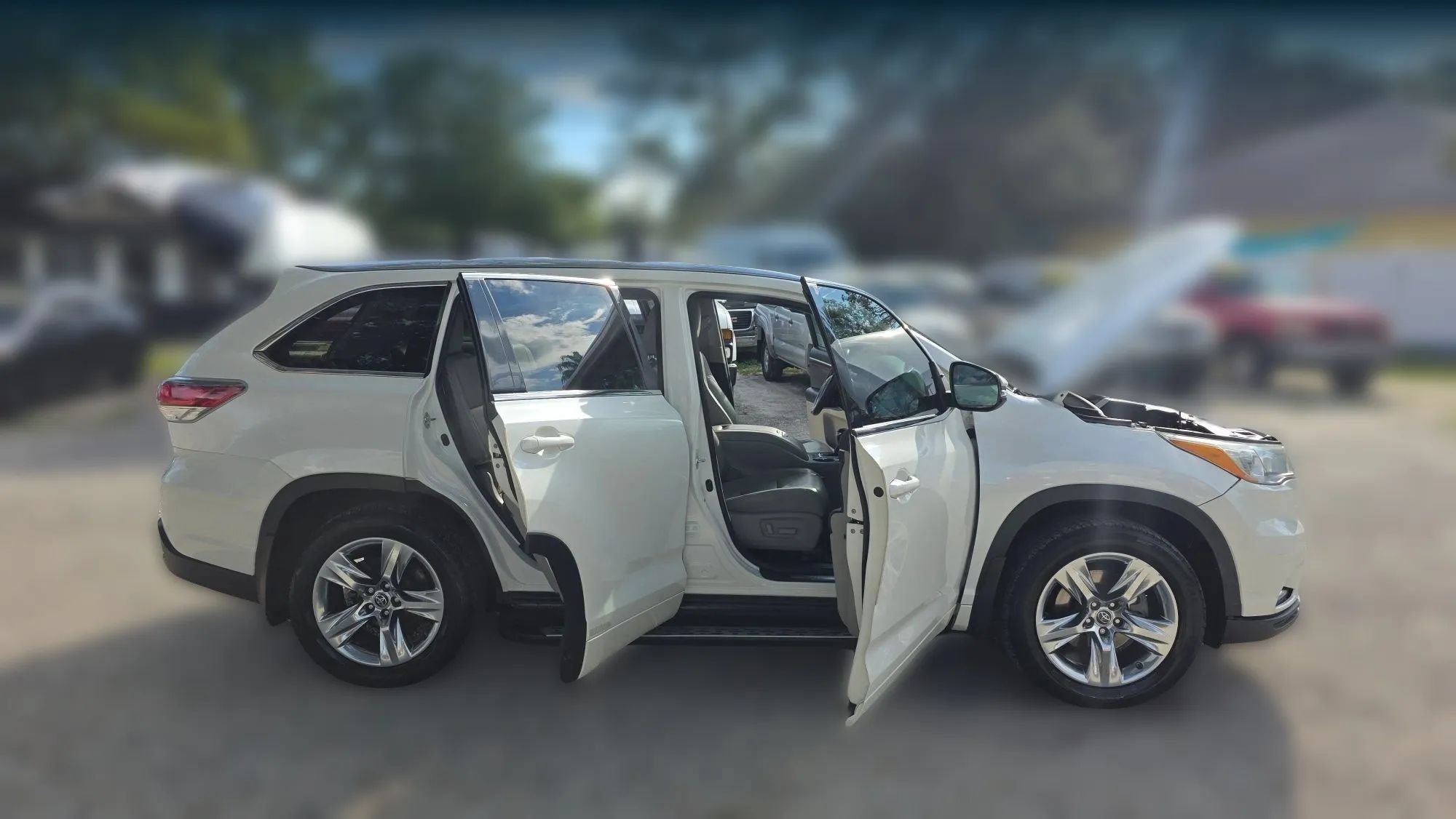 Used 2016 Toyota Highlander Limited FWD image 35
