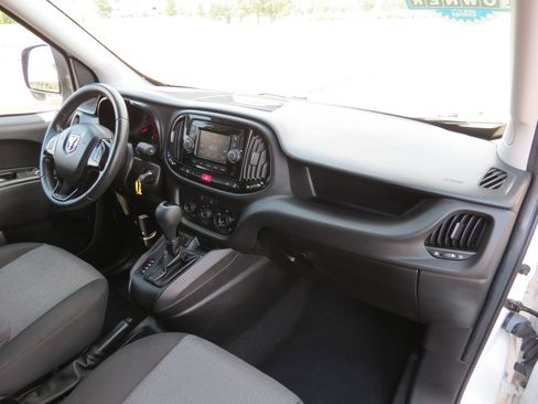 Used 2018 RAM ProMaster City Tradesman SLT image 32