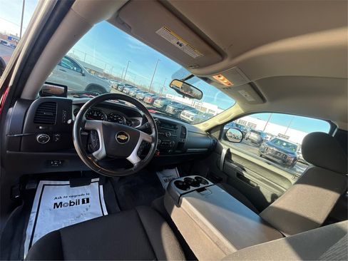 Used 2013 Chevrolet Silverado 1500 LT image 25