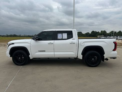 Used 2025 Toyota Tundra Limited AWD/4WD image 6